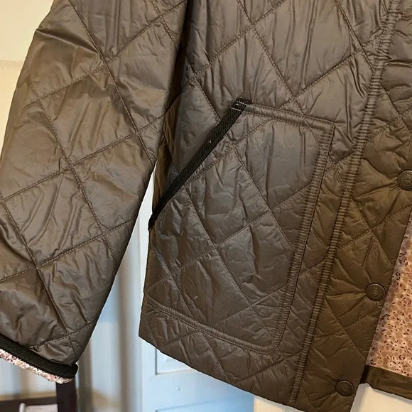 Patagonia Women's Brown Quilted Puffer Jacket - Picture 4 of 4